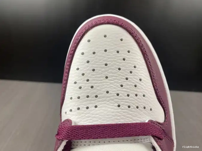 Bordeaux Jordan High 1 OG Air 555088-611 0616